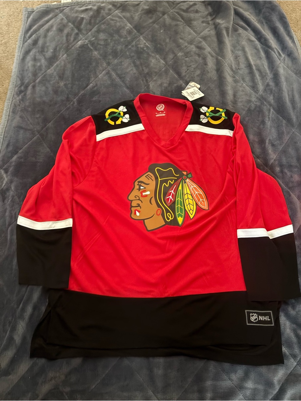 NHL Chicago Blackhawks Connor Bedard Jersey Size XL New With Tags